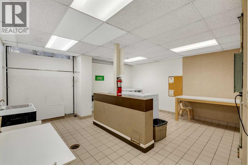 302, 3316 Rideau Place Sw, Calgary, AB - Indoor