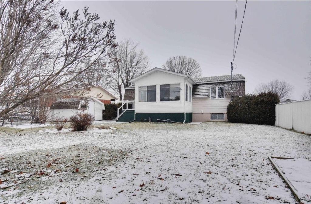 Face arrière - 3325 Rue Ubald-Laforest, Trois-Rivières, QC - Outdoor