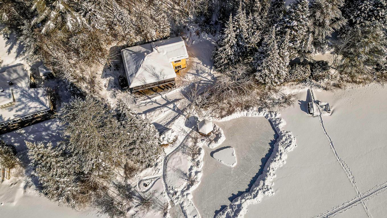 Photo aérienne - 2331 Ch. Du Bord-Du-Lac, Sainte-Adèle, QC - Outdoor