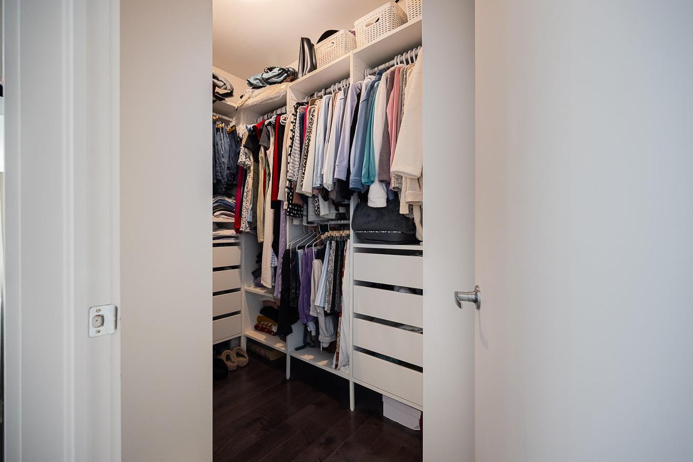 Walk-in closet - 408-440 19E Avenue, Montréal (Lachine), QC - Indoor With Storage