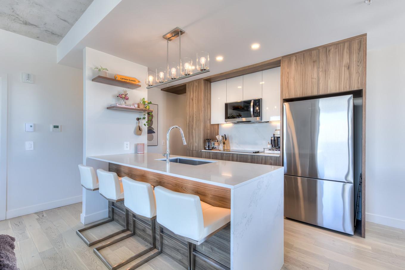 Kitchen - 1019-3000 Boul. Thimens, Montréal (Saint-Laurent), QC - Indoor Photo Showing Kitchen With Upgraded Kitchen