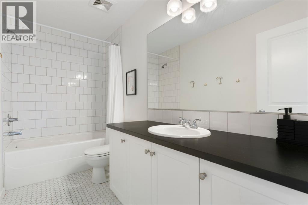 196 Jumping Pound Terrace, Cochrane, AB - Indoor Photo Showing Bathroom