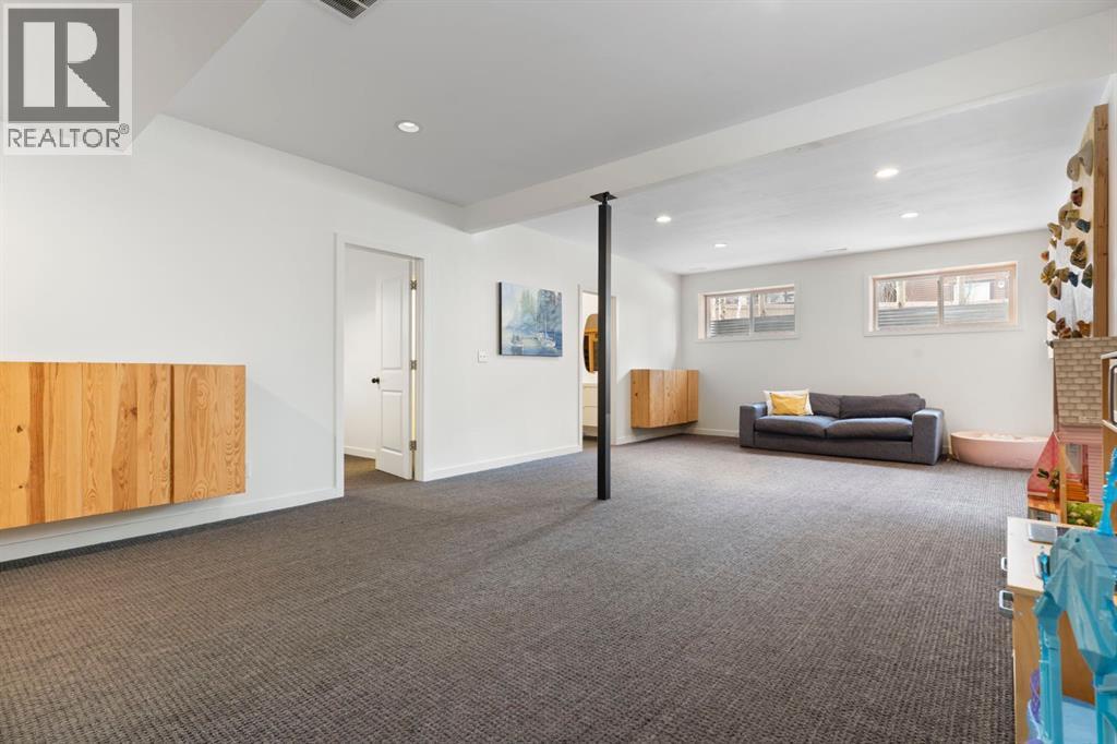 196 Jumping Pound Terrace, Cochrane, AB - Indoor