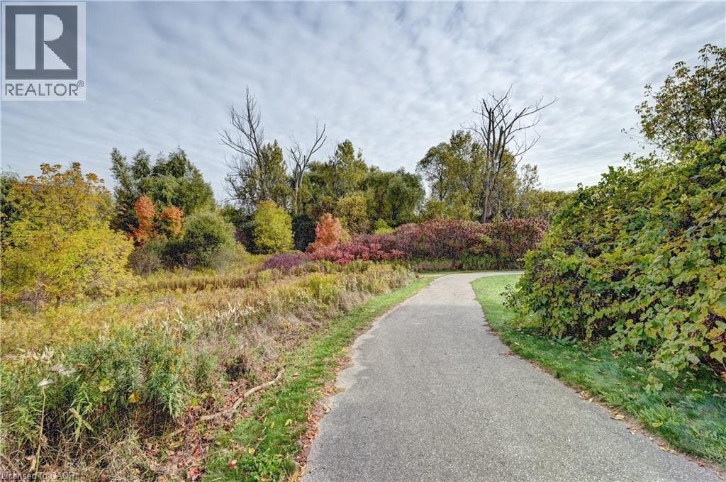 View of community - 32 Weir Street, Cambridge, ON - Outdoor With View