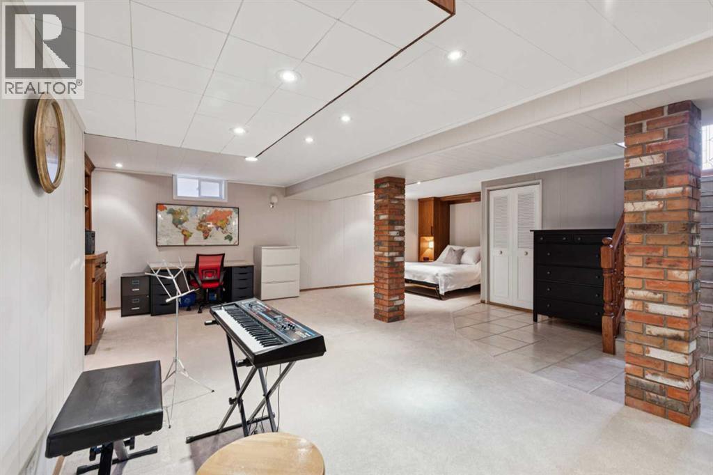 8603 Ashworth Road Se, Calgary, AB - Indoor Photo Showing Other Room