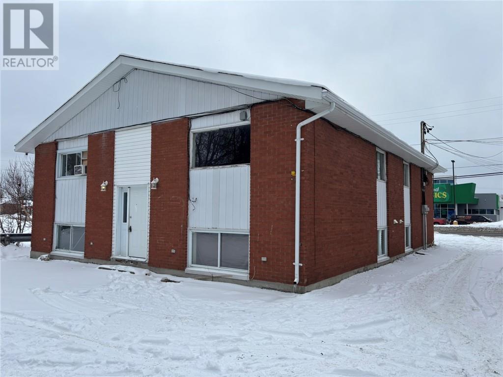 3443-3447 Errington Avenue, Chelmsford, ON - Outdoor With Exterior