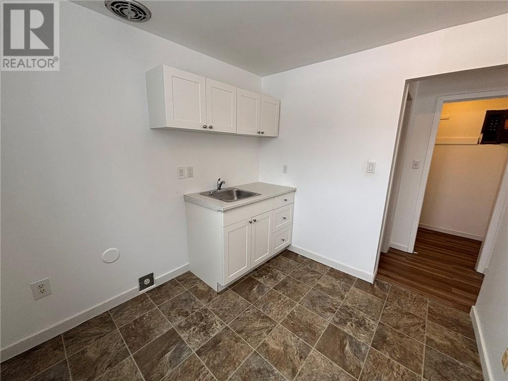 3443-3447 Errington Avenue, Chelmsford, ON - Indoor