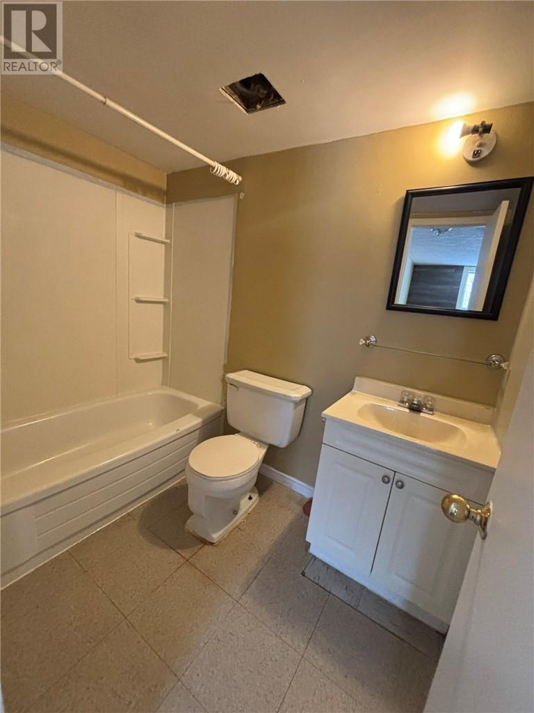 3443-3447 Errington Avenue, Chelmsford, ON - Indoor Photo Showing Bathroom