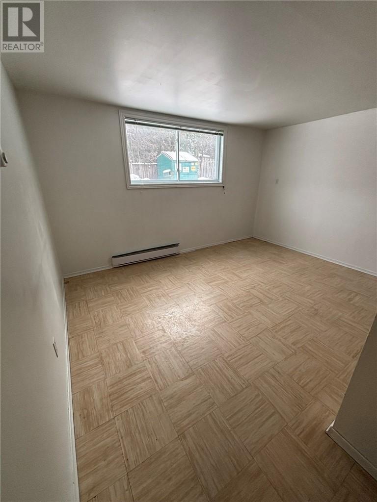 3443-3447 Errington Avenue, Chelmsford, ON - Indoor Photo Showing Other Room