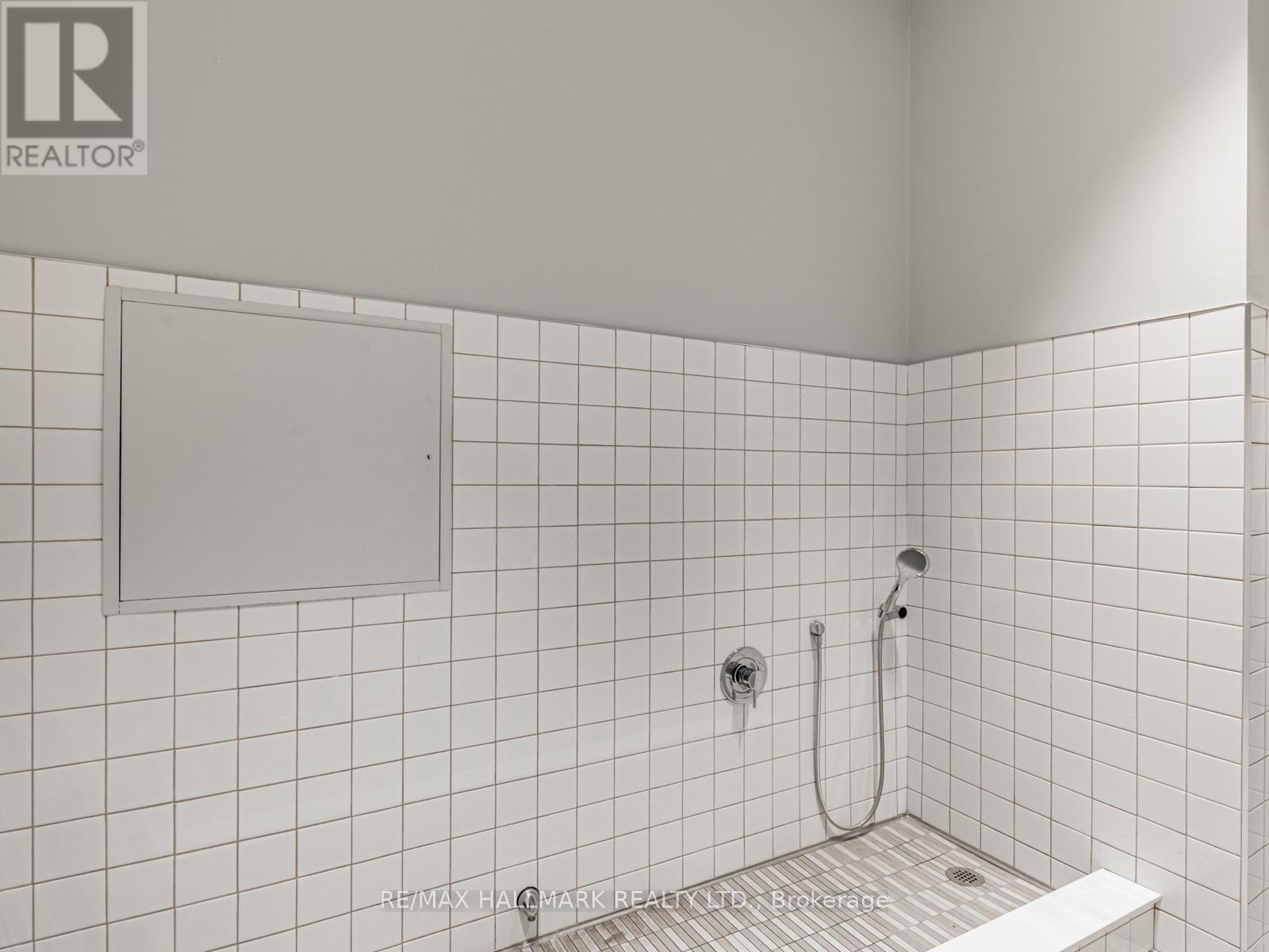 322 - 99 Eagle Rock Way, Vaughan, ON - Indoor Photo Showing Bathroom