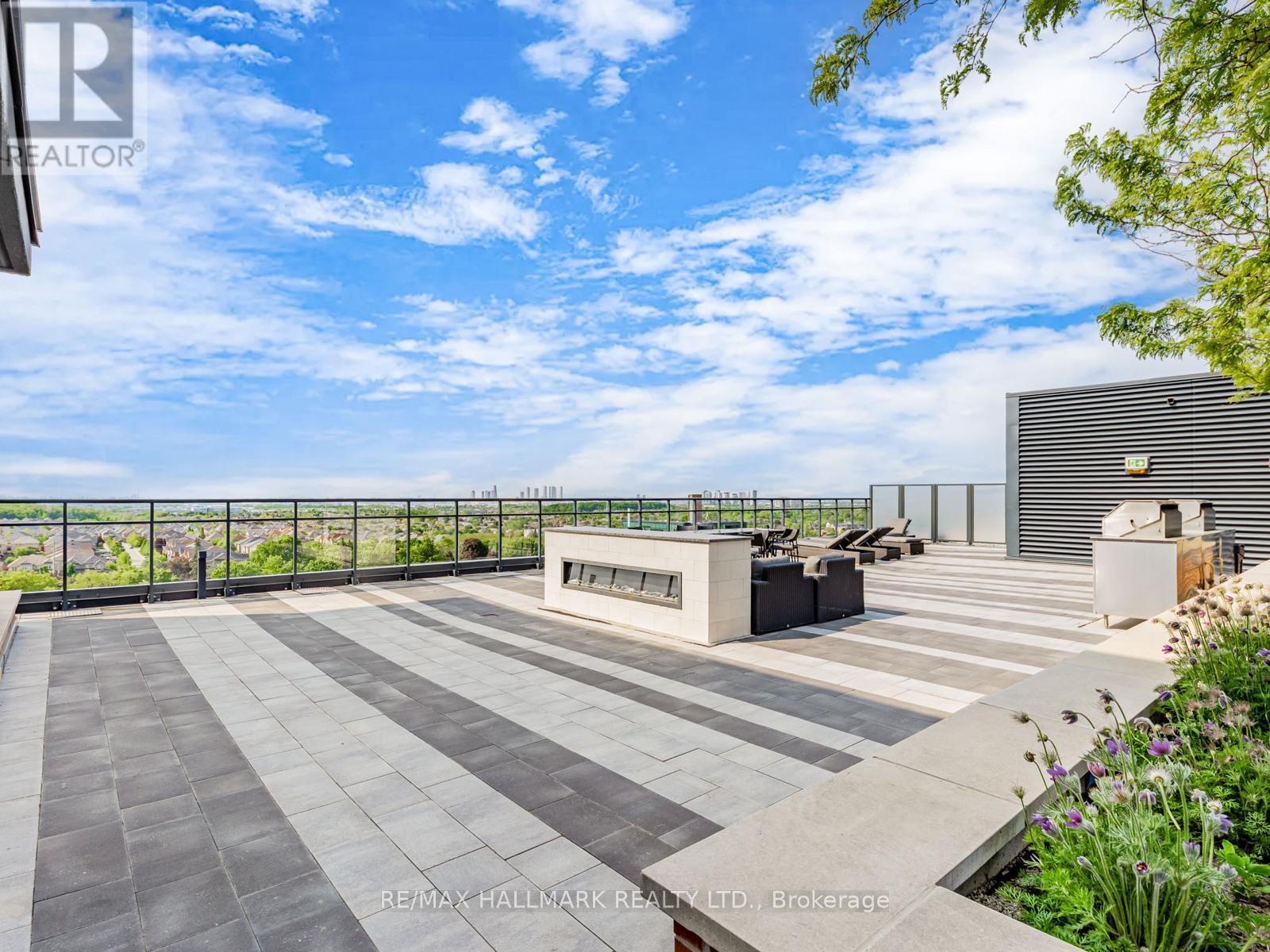 322 - 99 Eagle Rock Way, Vaughan, ON - Outdoor With View