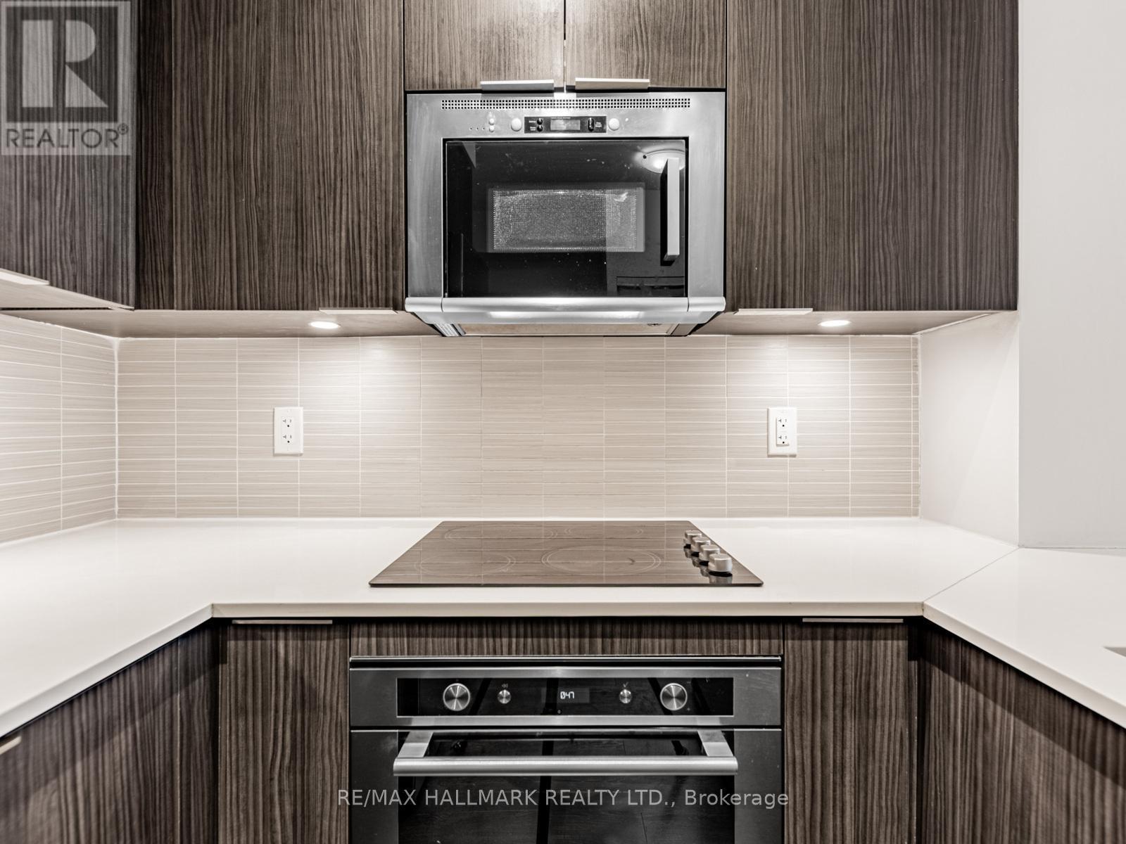 322 - 99 Eagle Rock Way, Vaughan, ON - Indoor Photo Showing Kitchen