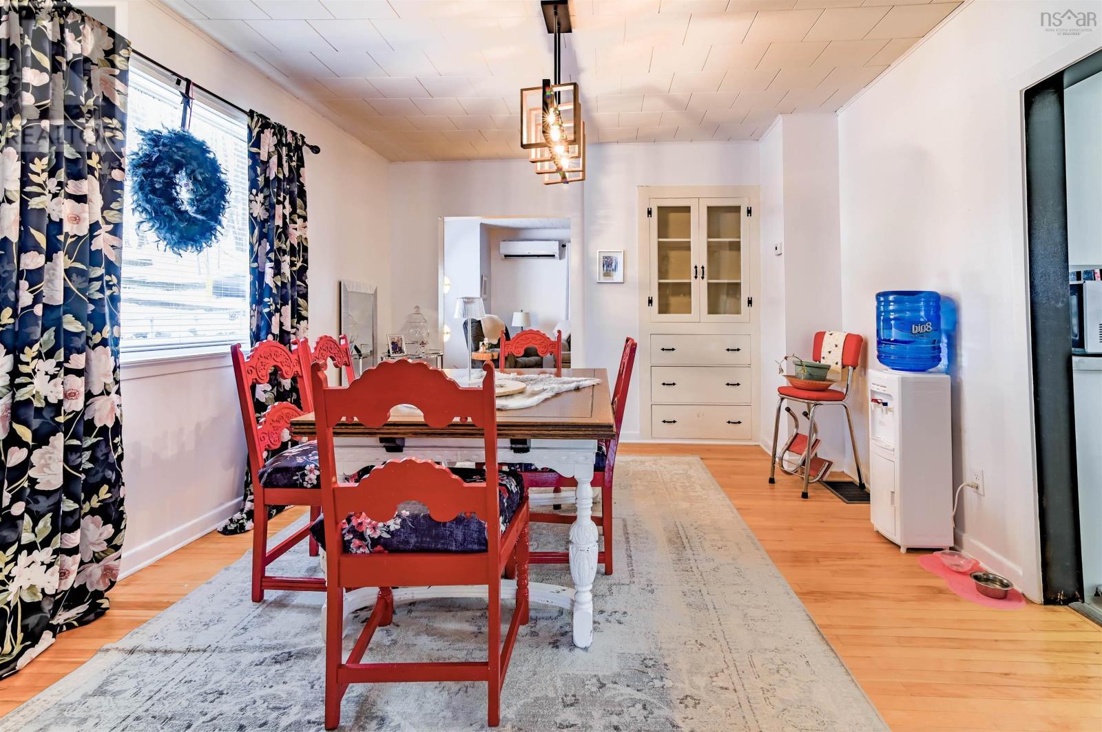 201 Main Street, Kentville, NS - Indoor