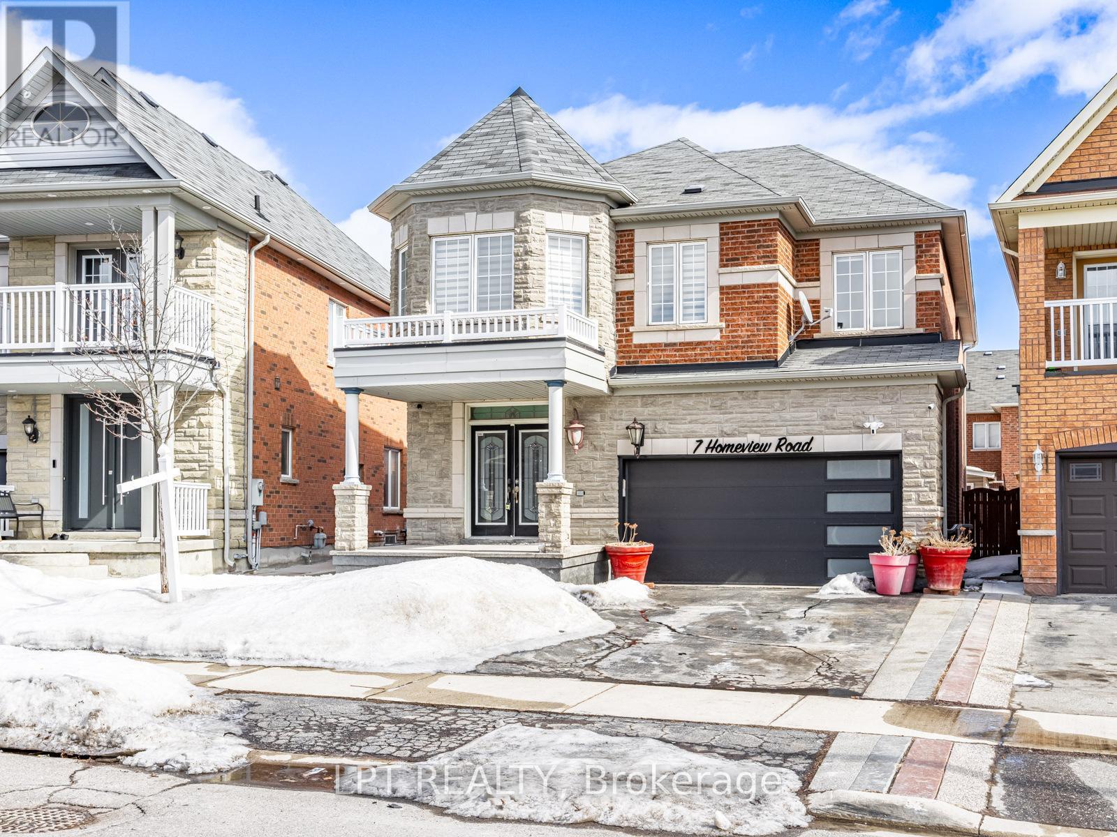 7 Homeview Road, Brampton, ON - Outdoor With Facade