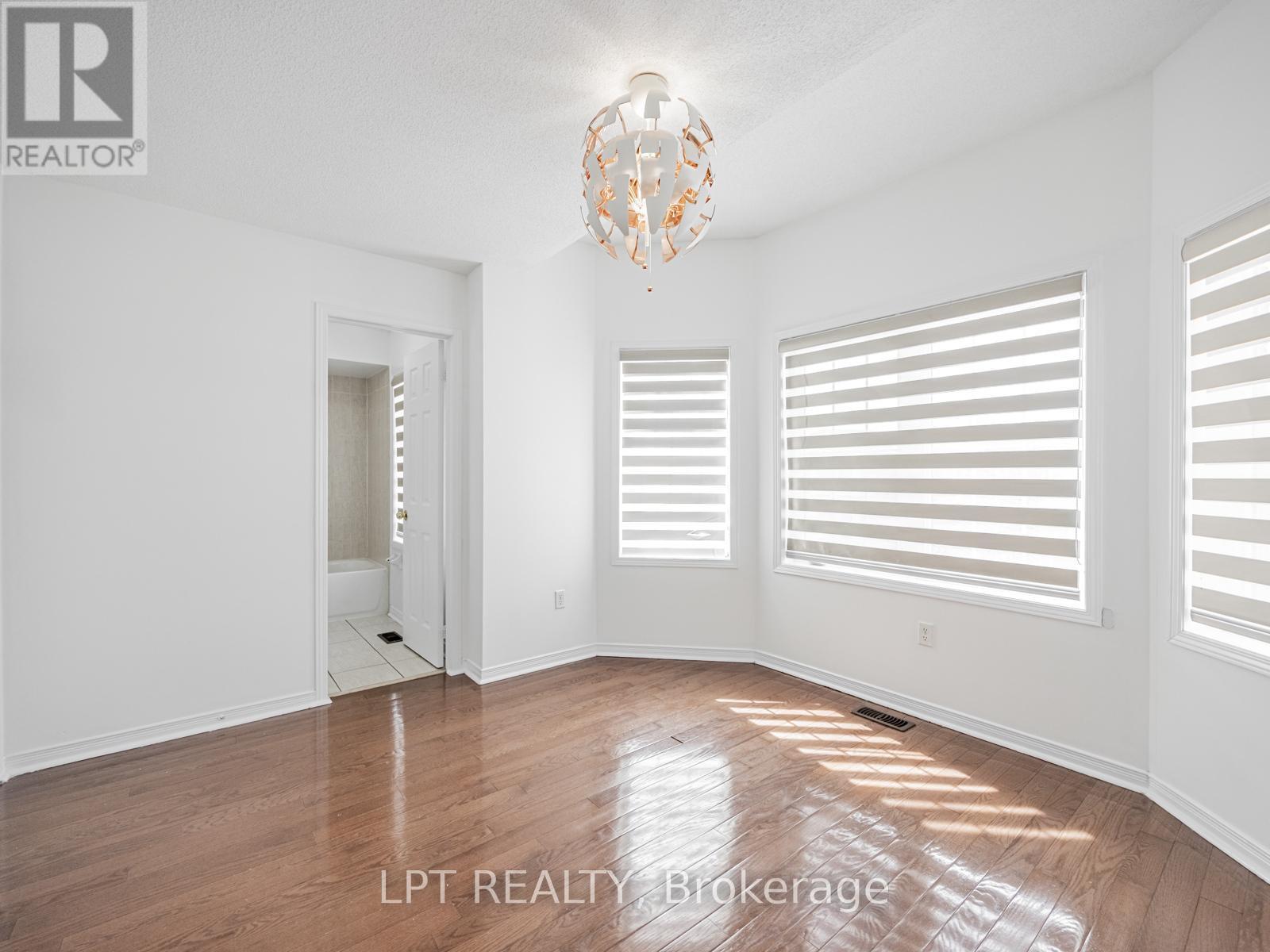 7 Homeview Road, Brampton, ON - Indoor Photo Showing Other Room