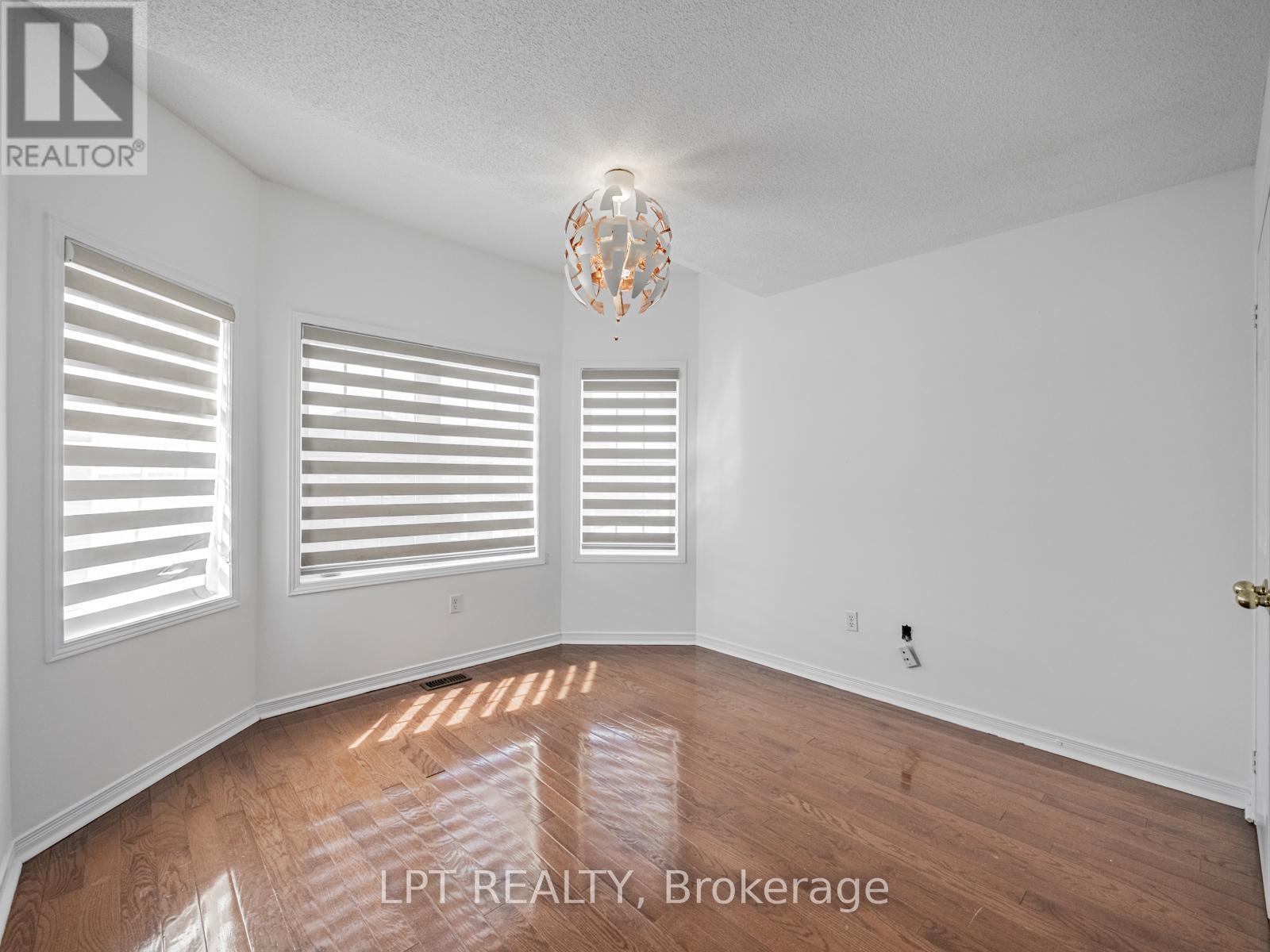 7 Homeview Road, Brampton, ON - Indoor Photo Showing Other Room