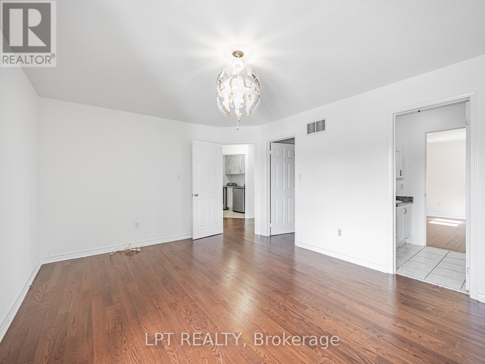7 Homeview Road, Brampton, ON - Indoor Photo Showing Other Room