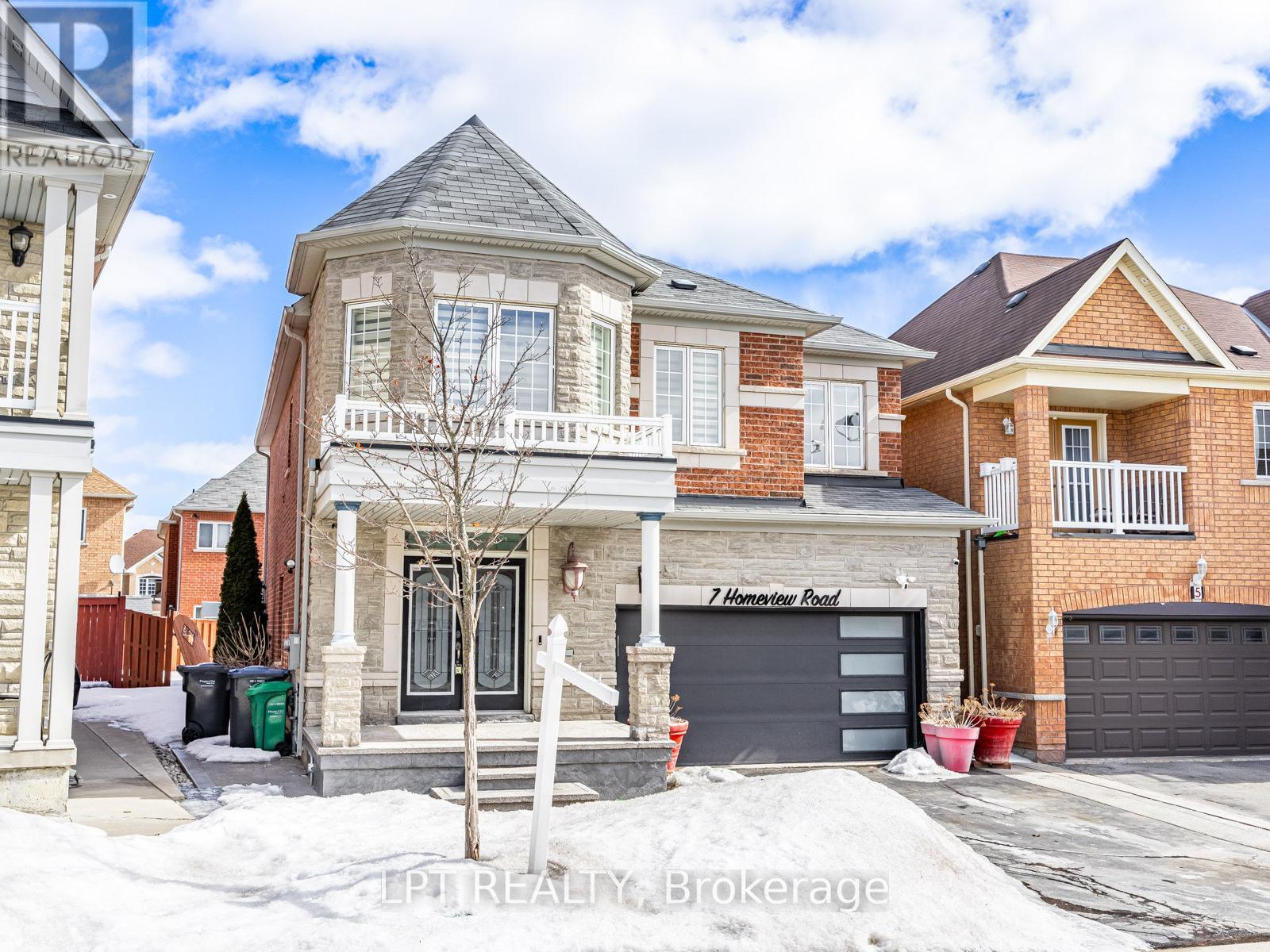7 Homeview Road, Brampton, ON - Outdoor With Facade