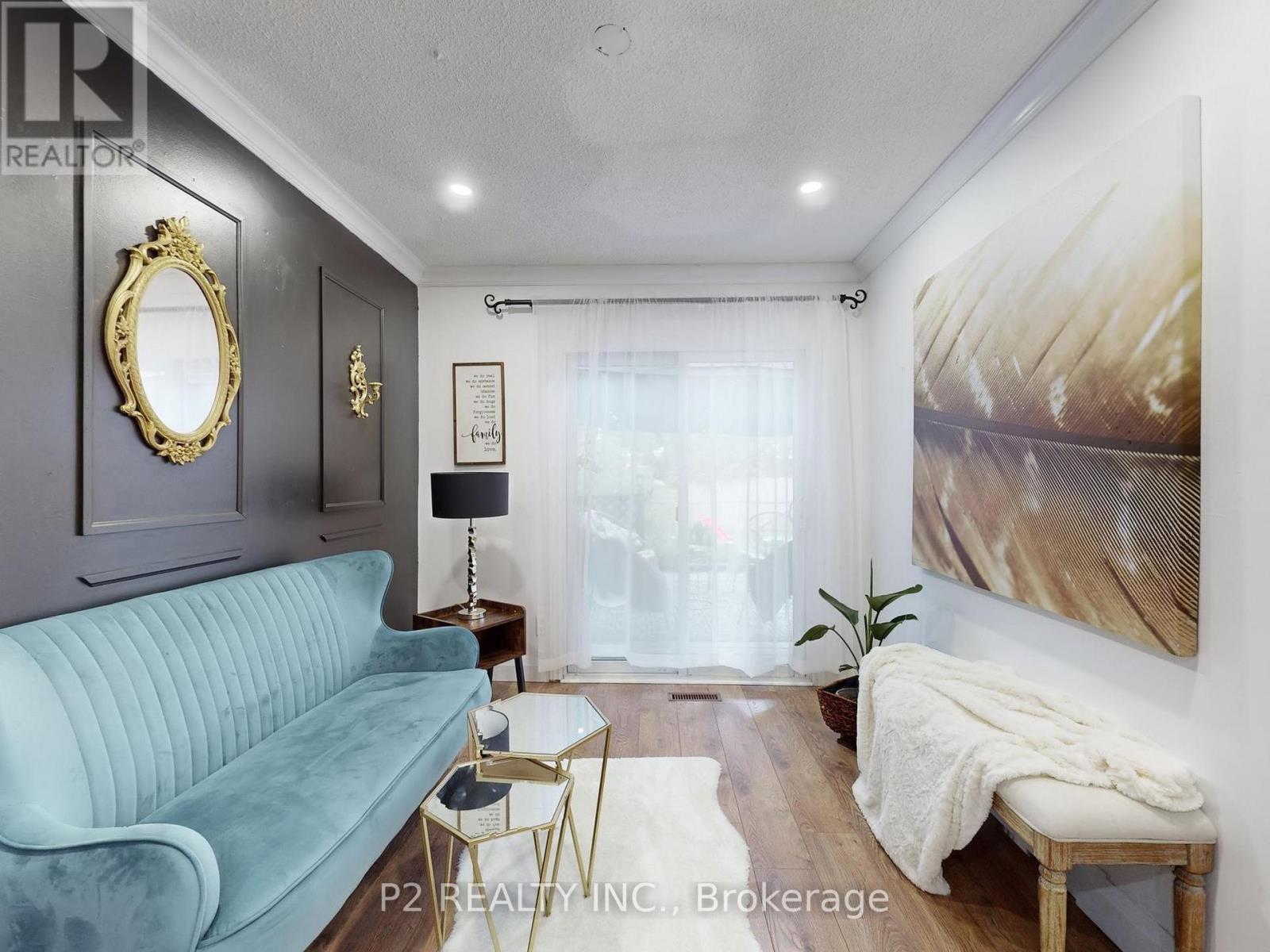 411 Rosedale Drive, Whitby, ON - Indoor