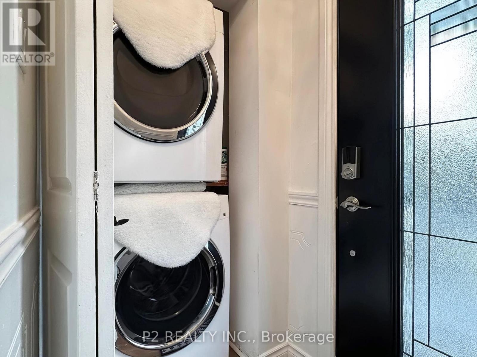 411 Rosedale Drive, Whitby, ON - Indoor Photo Showing Laundry Room