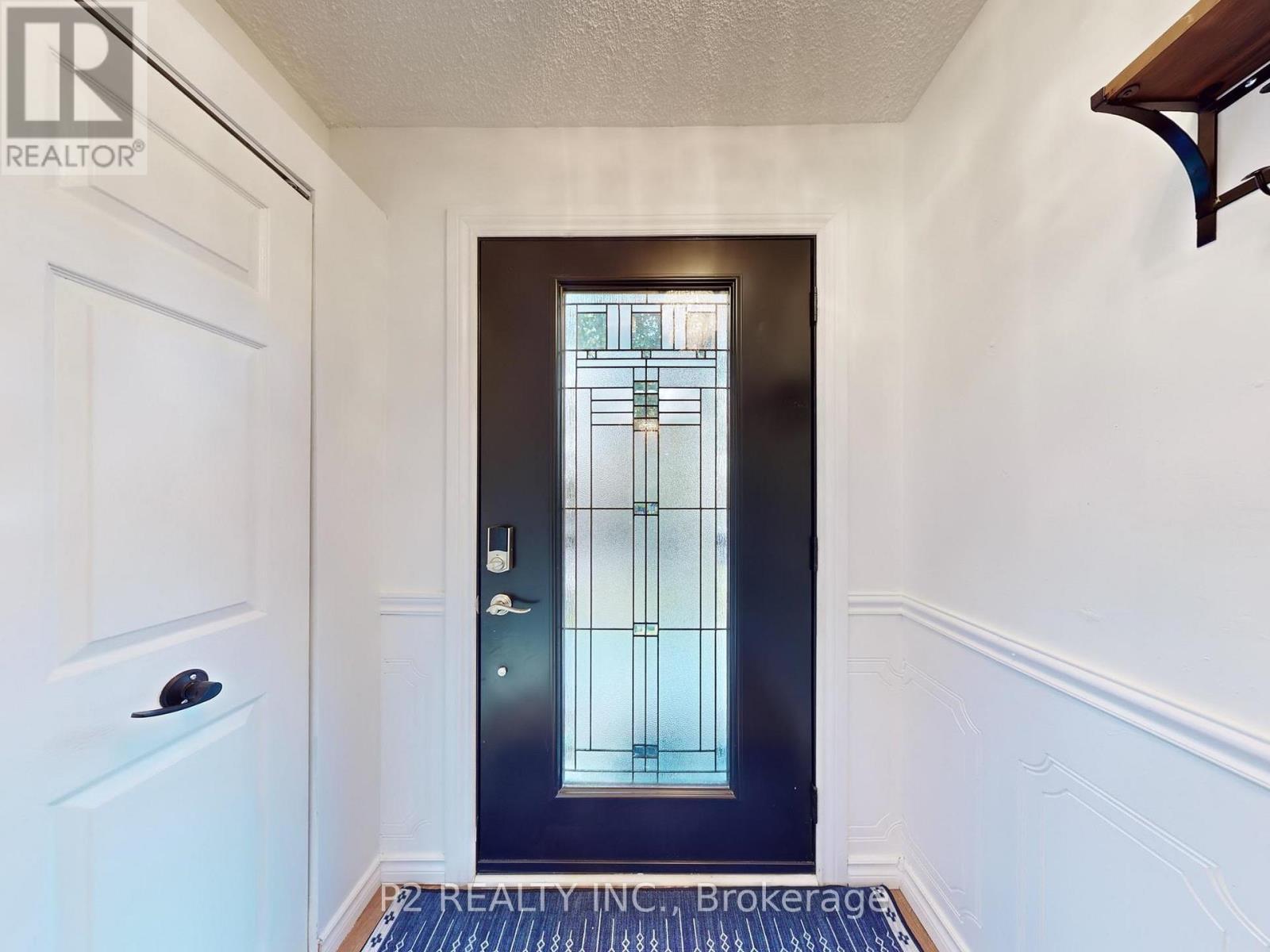 411 Rosedale Drive, Whitby, ON - Indoor Photo Showing Other Room