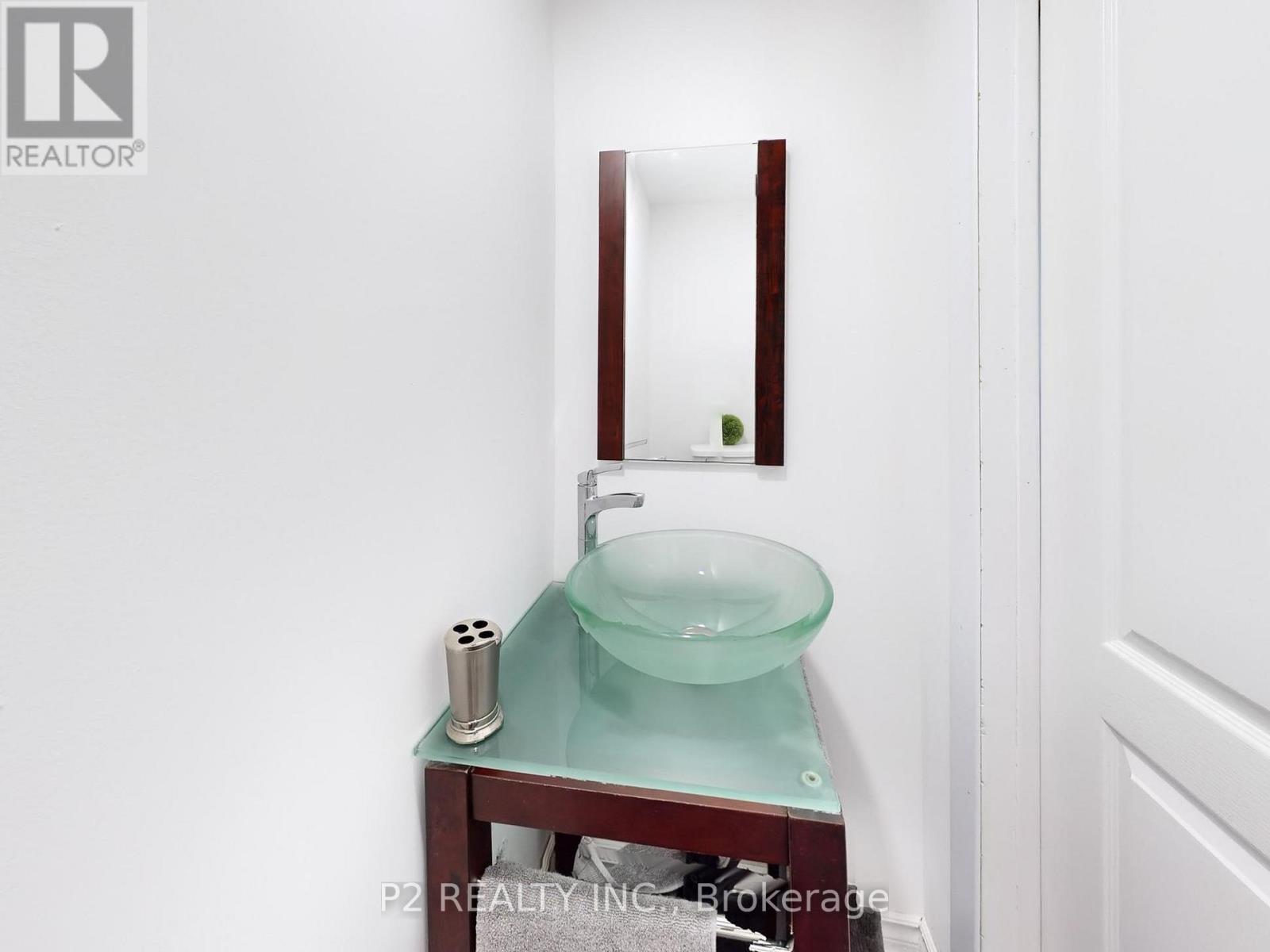 411 Rosedale Drive, Whitby, ON - Indoor