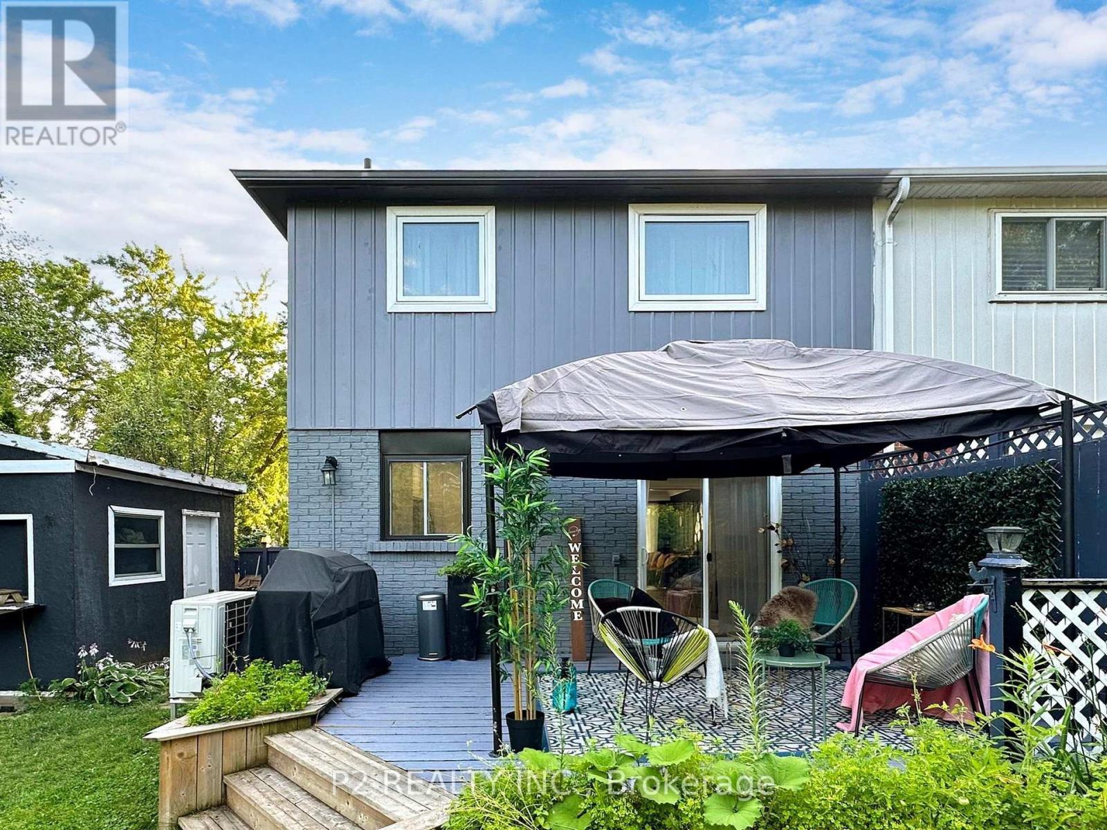 411 Rosedale Drive, Whitby, ON - Outdoor