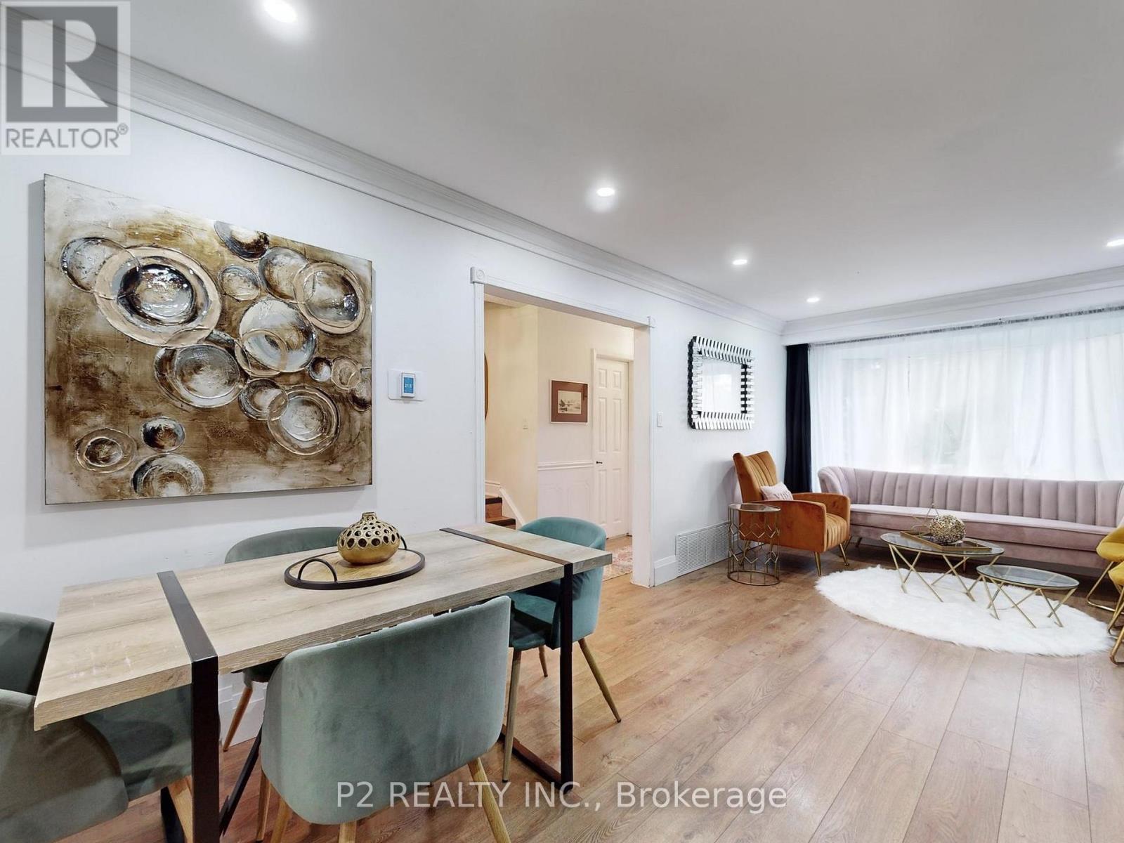 411 Rosedale Drive, Whitby, ON - Indoor Photo Showing Dining Room