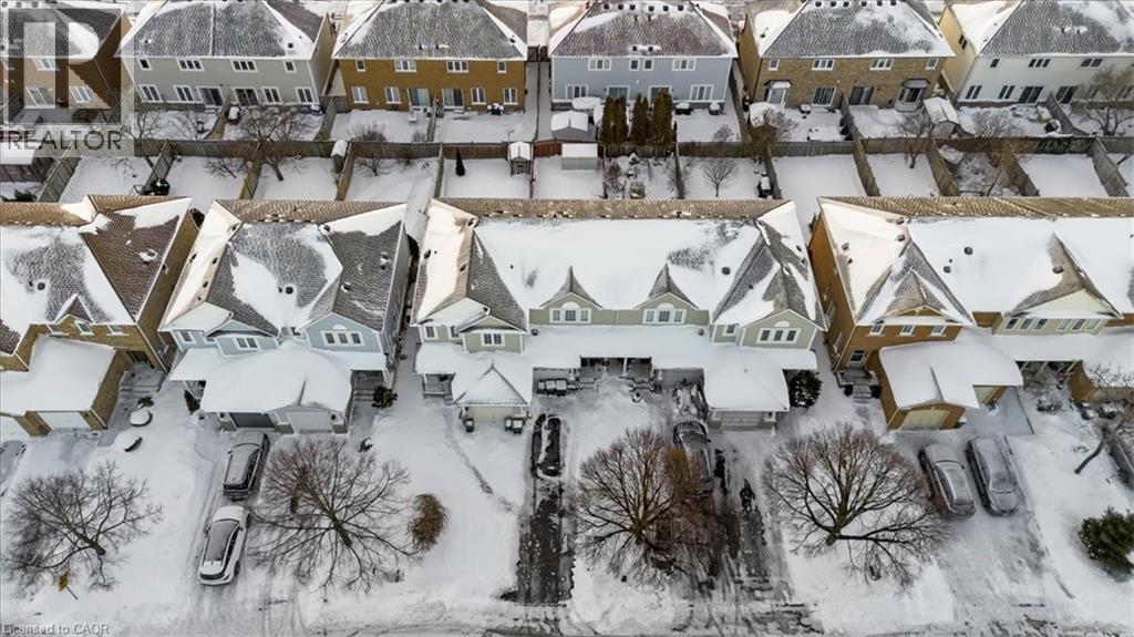 Snowy aerial view with a residential view - 25 Meadowvale Drive Unit# 3, Fonthill, ON -