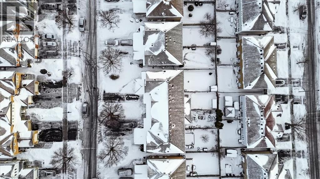 Aerial perspective of suburban area - 25 Meadowvale Drive Unit# 3, Fonthill, ON - With View