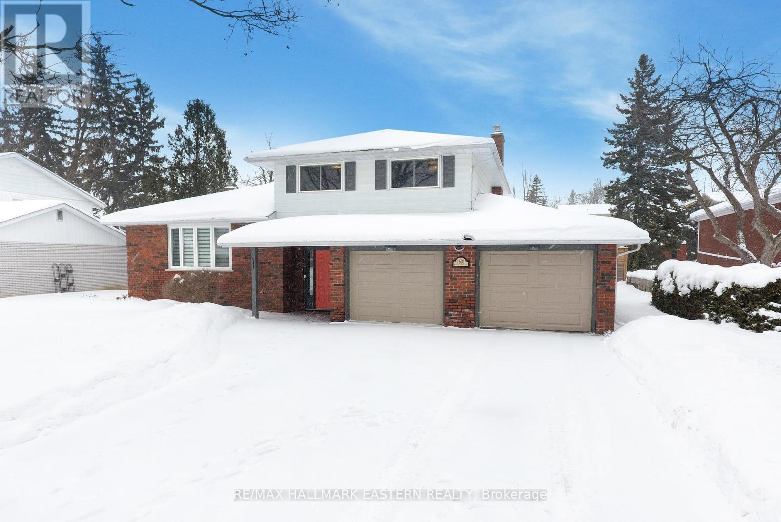 Welcome to 1601 Rocklands Rd - 1601 Rocklands Road, Peterborough (Monaghan Ward 2), ON - Outdoor