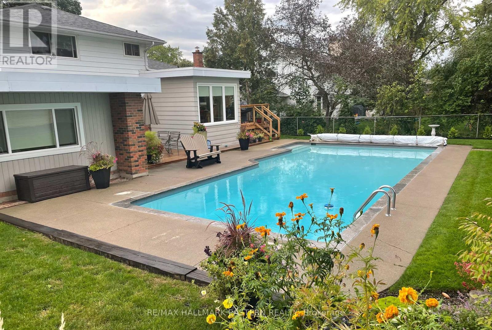 20x40 Concrete pool - 1601 Rocklands Road, Peterborough (Monaghan Ward 2), ON - Outdoor With In Ground Pool