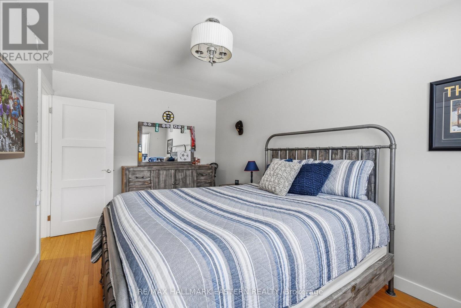 Lot's of space - 1601 Rocklands Road, Peterborough (Monaghan Ward 2), ON - Indoor Photo Showing Bedroom