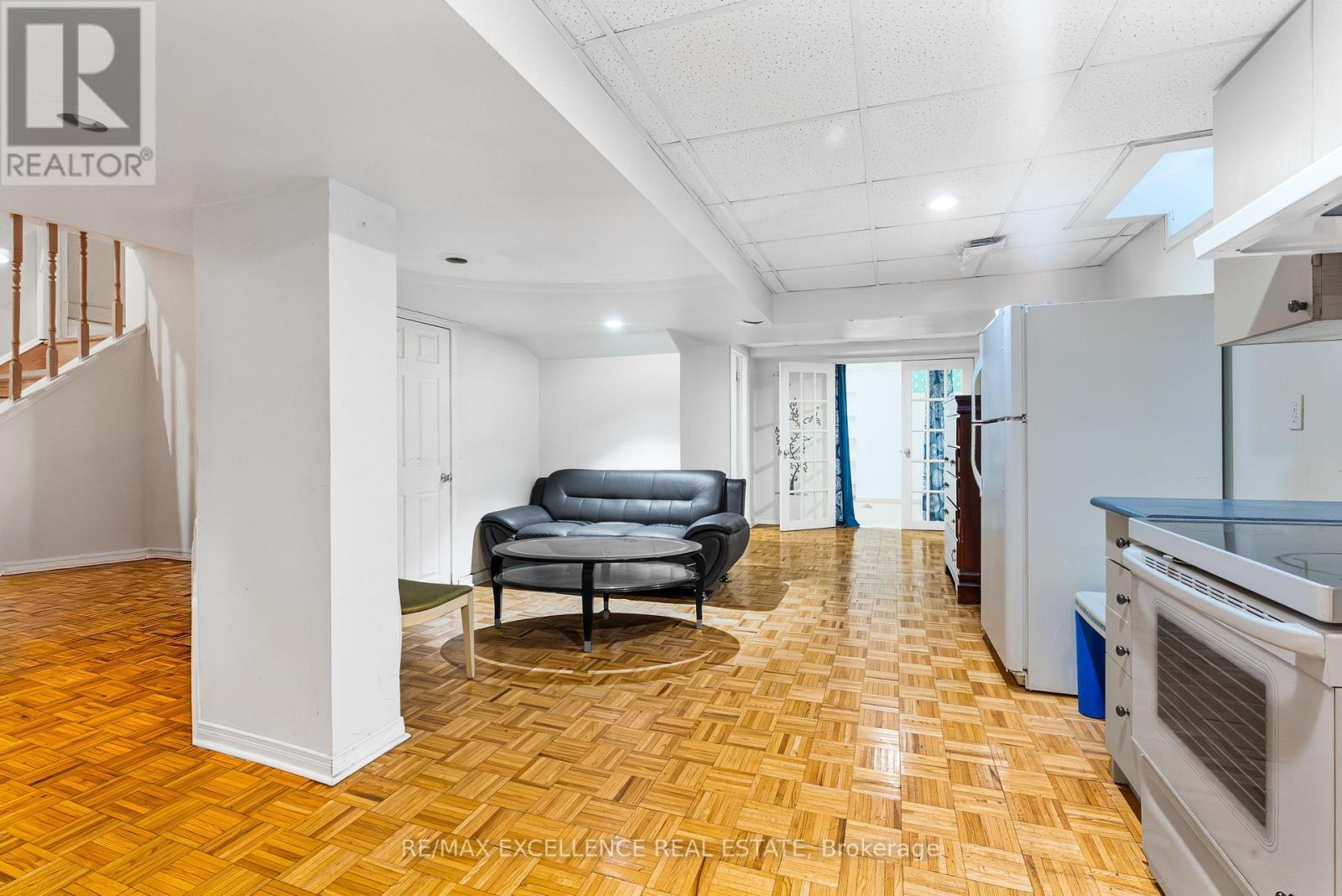 159 Cordgrass Crescent, Brampton, ON - Indoor Photo Showing Kitchen
