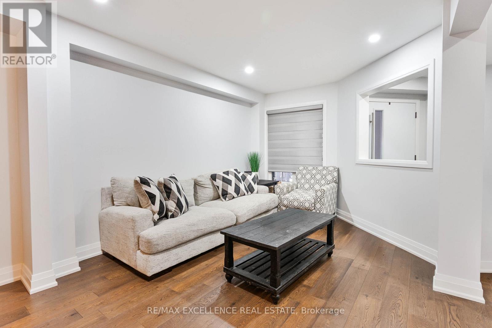 159 Cordgrass Crescent, Brampton, ON - Indoor Photo Showing Living Room