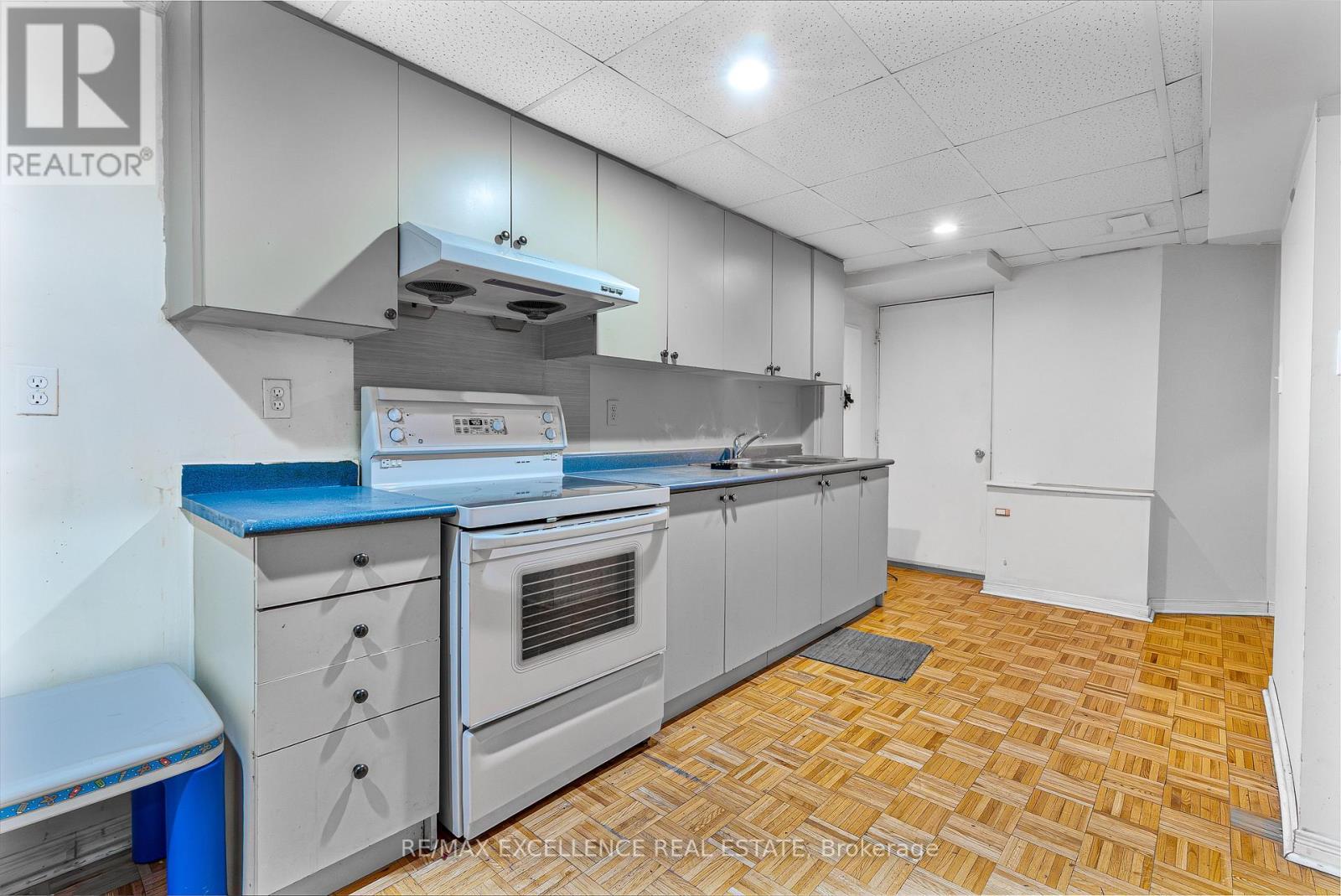 159 Cordgrass Crescent, Brampton, ON - Indoor Photo Showing Kitchen With Double Sink