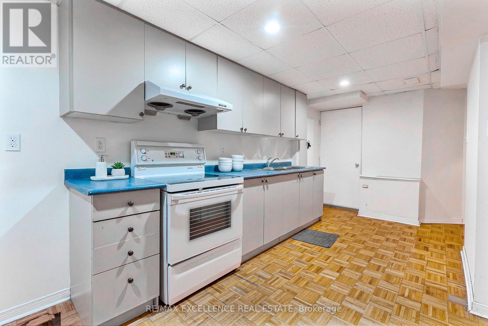 159 Cordgrass Crescent, Brampton, ON - Indoor Photo Showing Kitchen
