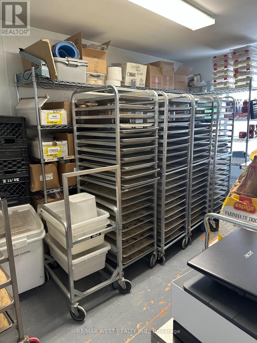 291 Silverthorn Avenue, Toronto, ON