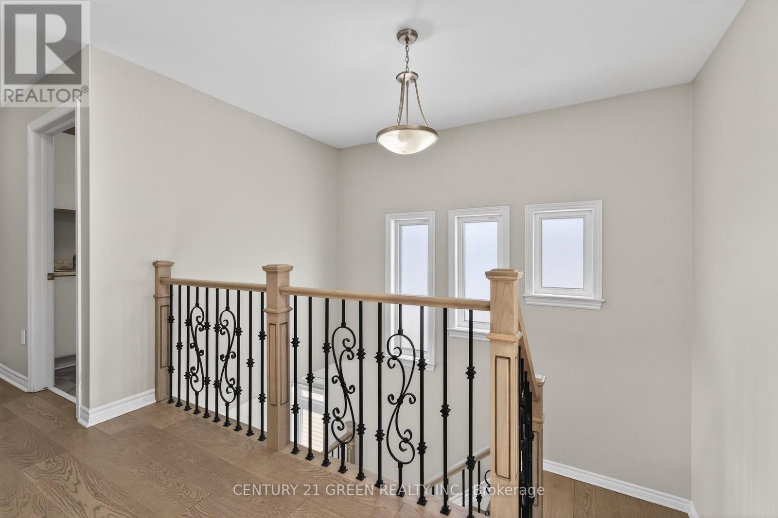 Upstairs common Area - 645 Gwen Avenue, Kingston, ON - Indoor Photo Showing Other Room