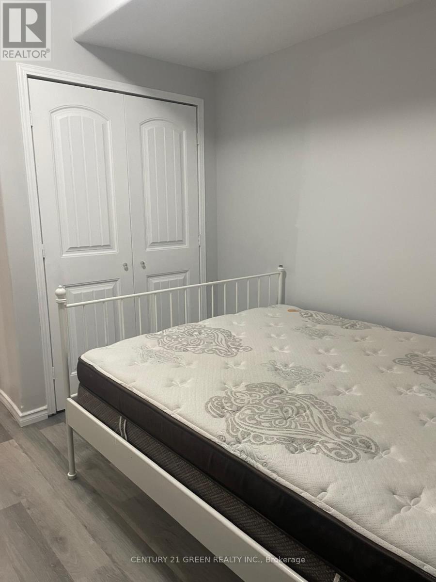 Basement Bedroom2 - 645 Gwen Avenue, Kingston, ON - Indoor Photo Showing Bedroom
