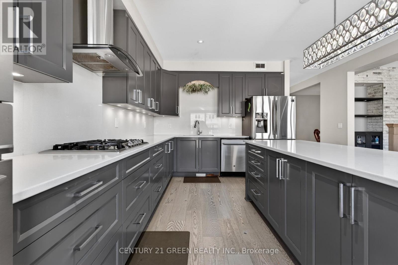 Kitchen - 645 Gwen Avenue, Kingston, ON - Indoor Photo Showing Kitchen With Stainless Steel Kitchen With Upgraded Kitchen