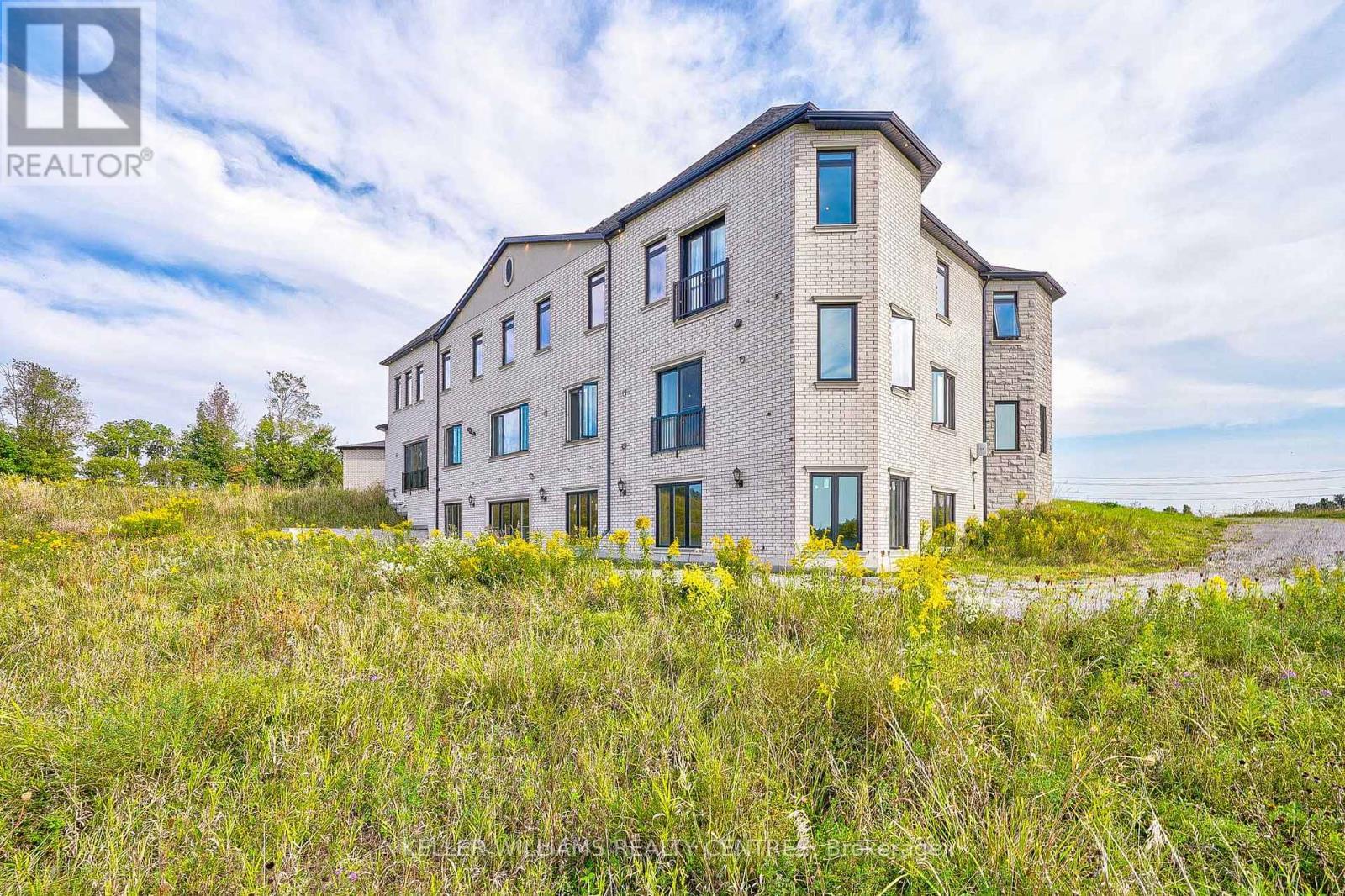 6196 Ravenshoe Road, Georgina, ON - Outdoor