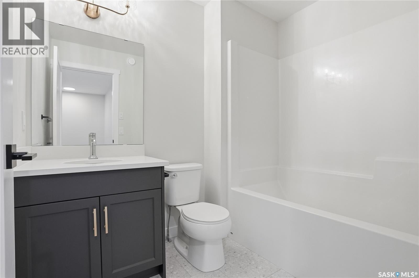 2961 Rosewood Drive, Saskatoon, SK - Indoor Photo Showing Bathroom