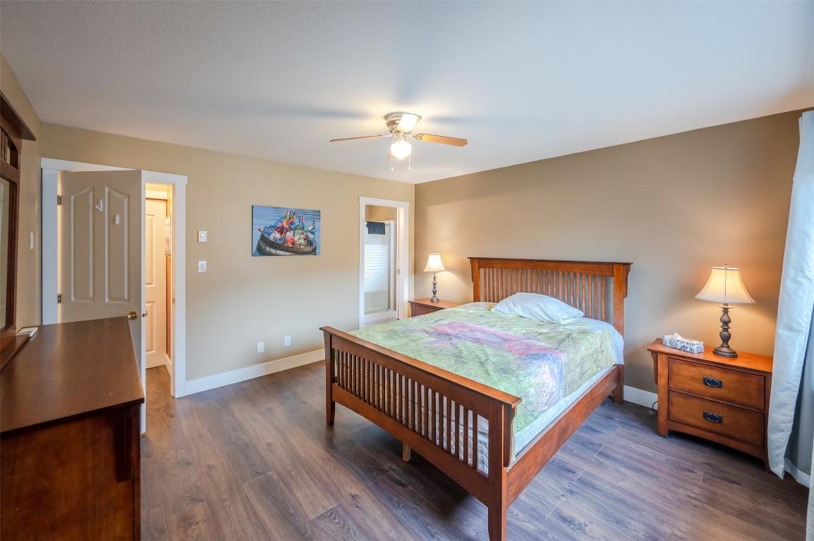 309-640 Main Street, Okanagan Falls, BC - Indoor Photo Showing Bedroom