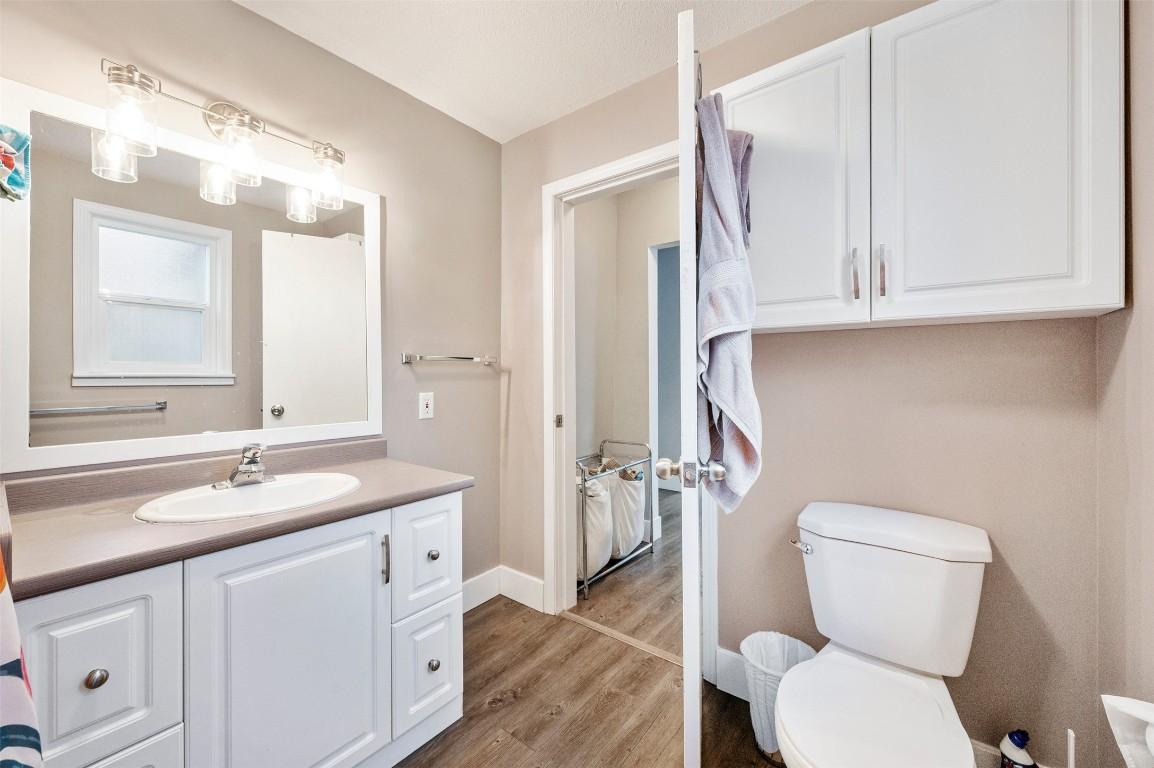 600 Braid Street, Penticton, BC - Indoor Photo Showing Bathroom