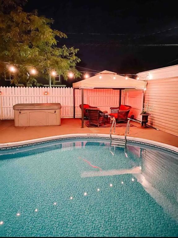 600 Braid Street, Penticton, BC - Outdoor With In Ground Pool