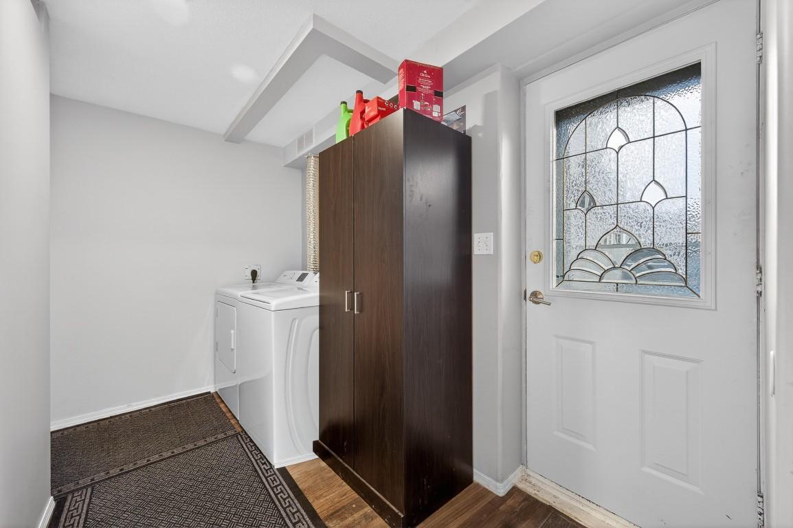 2331 Briarwood Avenue, Kamloops, BC - Indoor Photo Showing Other Room