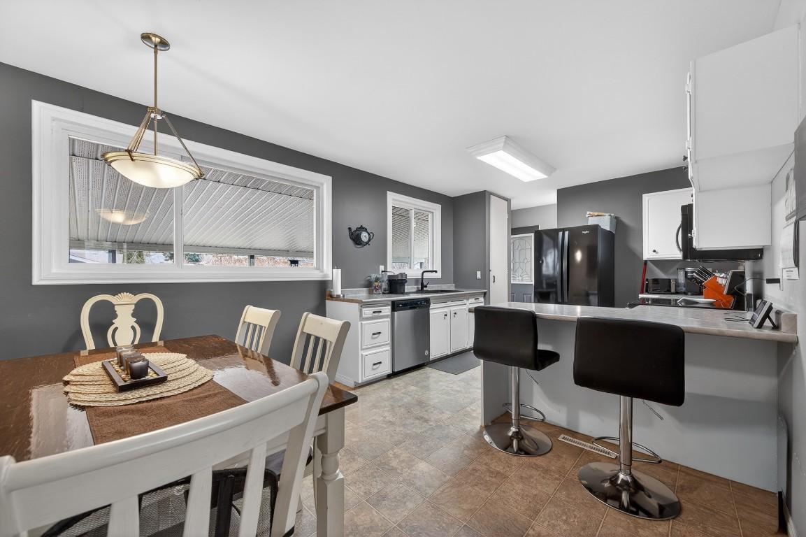 2331 Briarwood Avenue, Kamloops, BC - Indoor