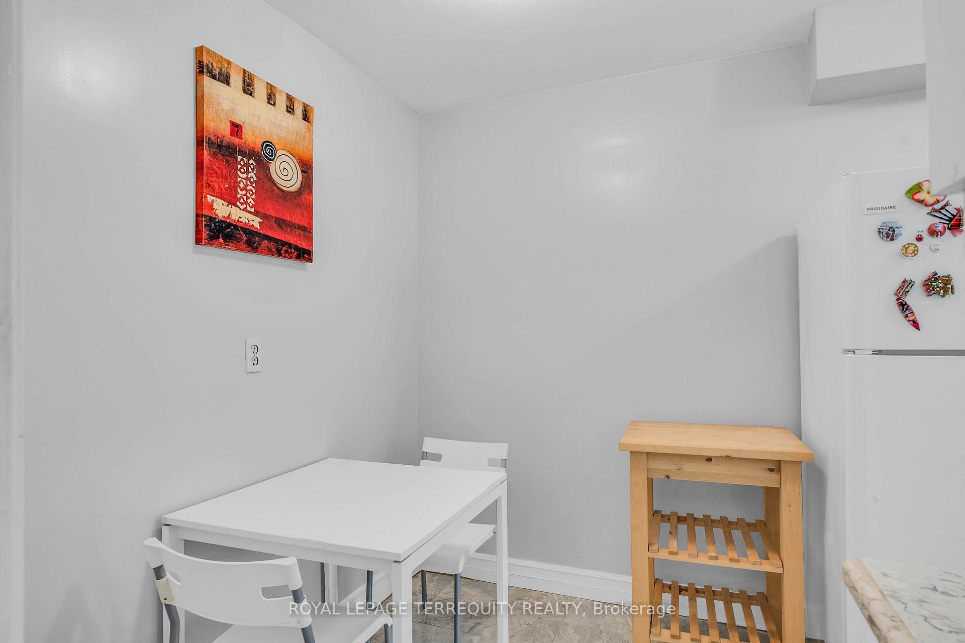 1703-1 Massey Square, Toronto, ON - Indoor