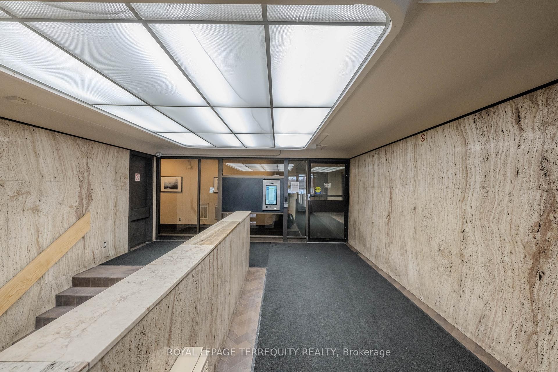 1703-1 Massey Square, Toronto, ON - Indoor Photo Showing Other Room